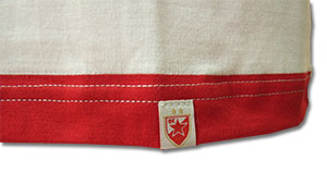 Sivo crveno bela majica-2