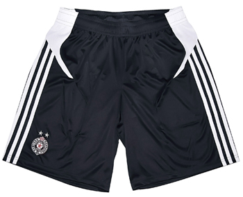 Adidas šorc za sezonu 2011/12